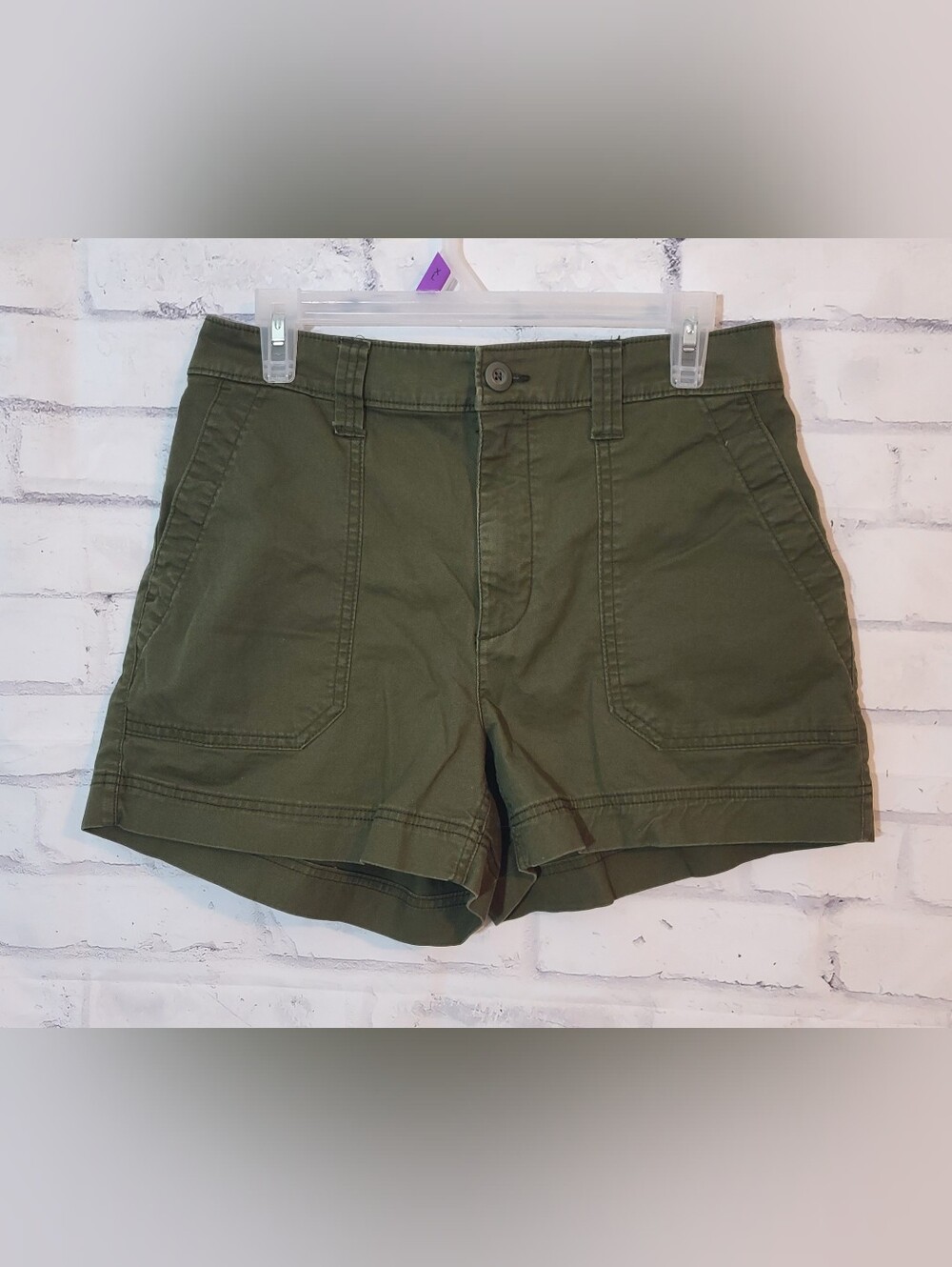 Old Navy OG Chino High Rise Olive Green Chino Shorts Size M